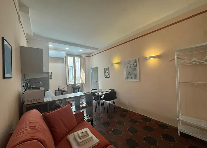 Appartement Le Due Torri In Rione Monti *